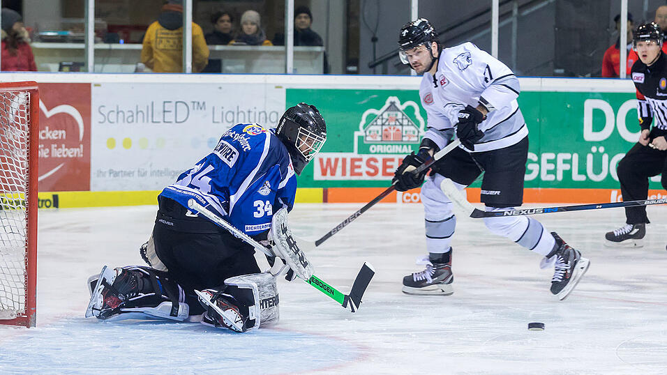 Die Straubing Tigers hatten die Thomas Sabo Ice Tigers N&uuml;rnberg zu Gast.