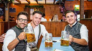 Die Partybilder vom Montag, 17. August, aus dem Festzelt Wenisch. Die Partybilder vom Montag, 17. August, aus dem Festzelt Wenisch.