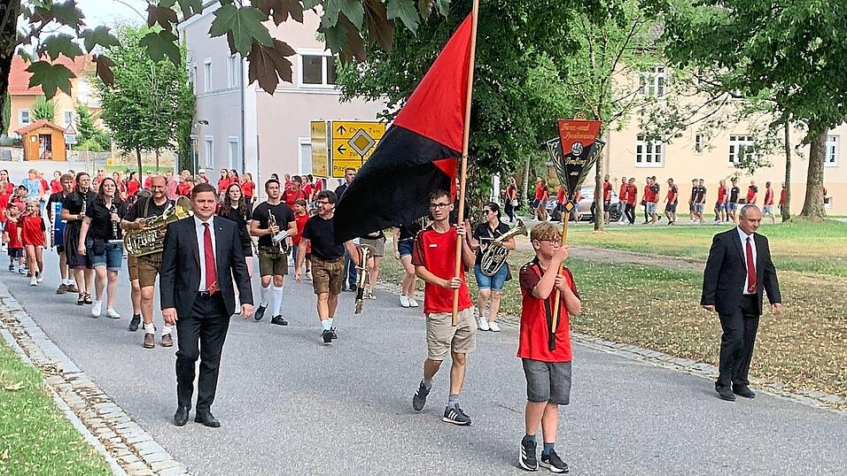 Am Freitag geht es in einem feierlichen Zug zum Gottesdienst.
