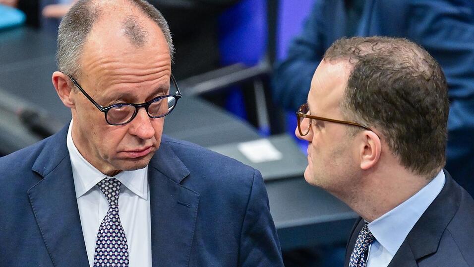 W&auml;hrend Spahn sich gefangen hat, steckt der Kanzler in der Krise. (Archivfoto)