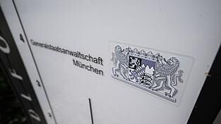 Die Generalstaatsanwaltschaft München geht bei dem Brandanschlag von 1970 von einem Einzeltäter aus. (Symbolbild) Die Generalstaatsanwaltschaft München geht bei dem Brandanschlag von 1970 von einem Einzeltäter aus. (Symbolbild)