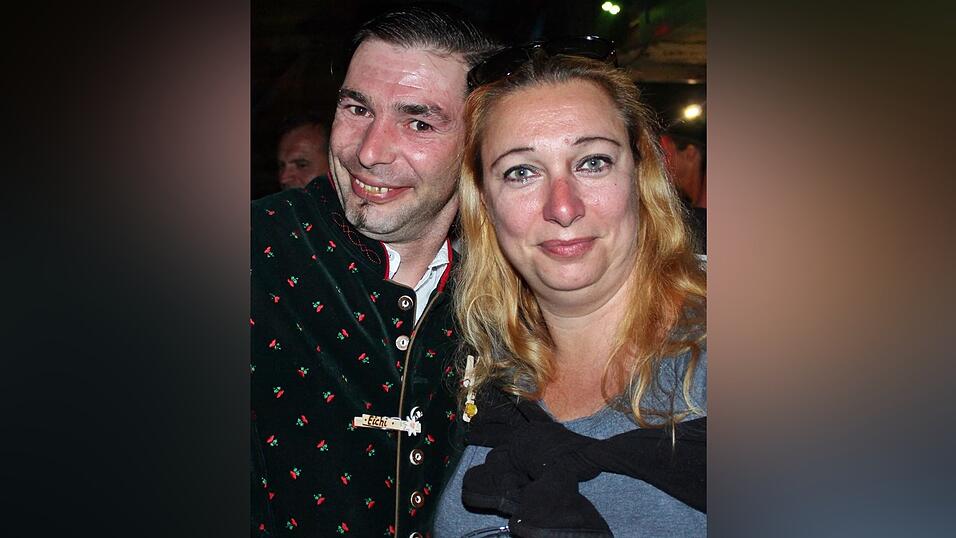 Auch am Freitag war super Stimmung am Ergoldinger Volksfest. Auch am Freitag war super Stimmung am Ergoldinger Volksfest.