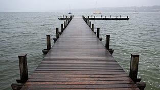 Ein herrenloser Koffer am Starnberger See sorgt f&uuml;r Aufregung. (Symbolbild)