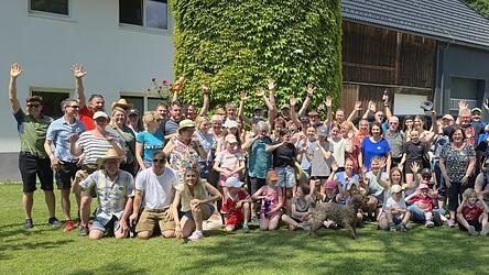 74 Mitglieder des &bdquo;Gritsch&rsquo;n Clans&ldquo; waren bei der diesj&auml;hrigen Pfingstwanderung mit dabei, die es schon zum 50. Mal gab.