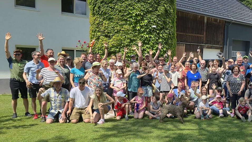 74 Mitglieder des &bdquo;Gritsch&rsquo;n Clans&ldquo; waren bei der diesj&auml;hrigen Pfingstwanderung mit dabei, die es schon zum 50. Mal gab.