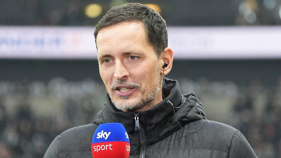 Ist mit der Entwicklung seines Teams nicht zufrieden: Dino Toppmöller. Ist mit der Entwicklung seines Teams nicht zufrieden: Dino Toppmöller.