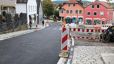 Am Saubrunnenplatz schreiten die Arbeiten voran; auch darüber informierte der Bürgermeister