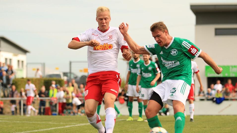 Der Jahn kommt bei Schalding-Heining nicht über ein 0:0 hinaus. Der Jahn kommt bei Schalding-Heining nicht über ein 0:0 hinaus.