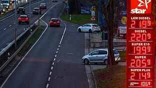 Tankstellen d&uuml;rfen k&uuml;nftig nur noch einmal am Tag die Preise erh&ouml;hen.