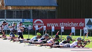 Am Samstag gab es Zeitgutschriften, weil teils alle Schießstände in der Verfolgung belegt waren. Am Samstag gab es Zeitgutschriften, weil teils alle Schießstände in der Verfolgung belegt waren.