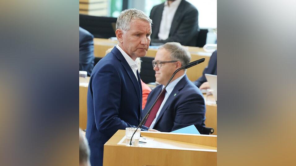 Es war bereits der zweite Misstrauensantrag der AfD gegen Thüringens Ministerpräsidenten Mario Voigt in diesem Jahr. Es war bereits der zweite Misstrauensantrag der AfD gegen Thüringens Ministerpräsidenten Mario Voigt in diesem Jahr.
