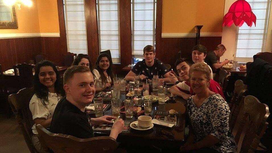 In der Old Spaghetti Factory war Philip mit seiner Reisegruppe essen.