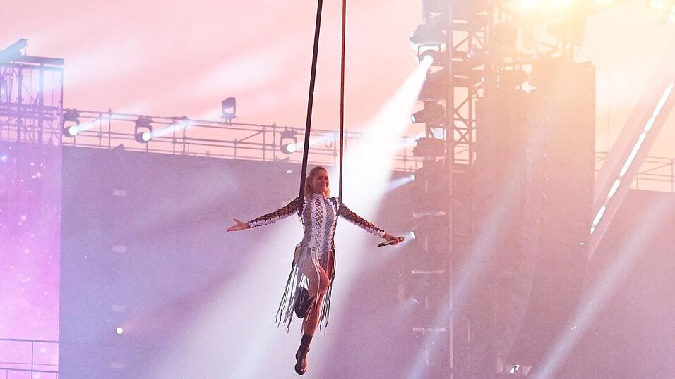 Superstar Helene Fischer verzauberte am Samstagabend 130.000 Zuschauer bei einem Open-Air-Konzert in München. Superstar Helene Fischer verzauberte am Samstagabend 130.000 Zuschauer bei einem Open-Air-Konzert in München.
