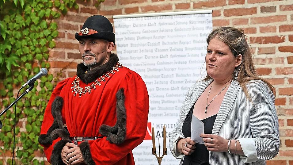 LZ-Redakteurin Claudia Hagn mit dem Youtube-Geschichtsexperten Andrej Pfeiffer-Perkuhn