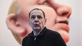 Wegen seiner Putin-Darstellungen wird der Karnevalswagenbauer Jacques Tilly in Russland strafrechtlich verfolgt. (Archivbild)