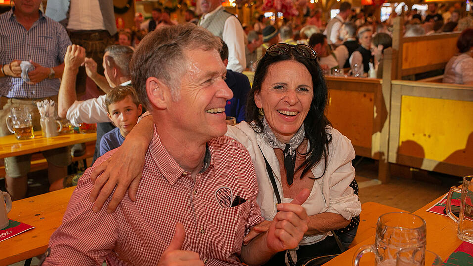 Die Partybilder vom Samstag, 13. August 2022, aus dem Festzelt Krönner.