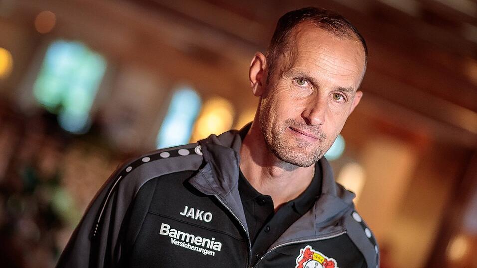 Auf Heiko Herrlich wartet mit seinem neuen Club Bayer 04 Leverkusen gleich ein großer Brocken zum Saisonstart: es geht zum FC Bayern München. Auf Heiko Herrlich wartet mit seinem neuen Club Bayer 04 Leverkusen gleich ein großer Brocken zum Saisonstart: es geht zum FC Bayern München.