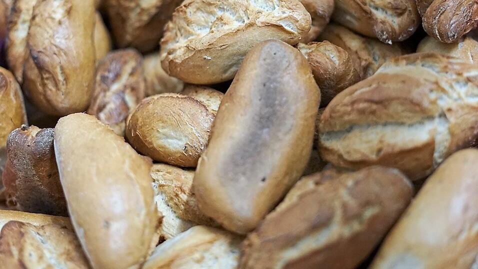 Markenzeichen der Bäckerei Schwarzer: Die Schwarzen Kipferl sind weit über Regensburg hinaus bekannt.