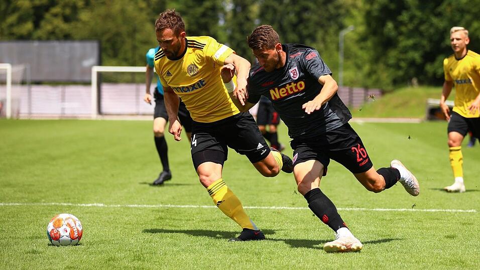 Der SSV Jahn Regensburg hat am Samstagnachmittag 4:0 gegen die SpVgg Bayreuth gewonnen.