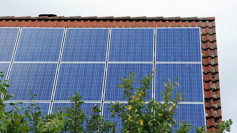 Bis Ende September wurde in Deutschland mehr Solarstrom erzeugt als im gesamten Vorjahr. (Symbolbild) Bis Ende September wurde in Deutschland mehr Solarstrom erzeugt als im gesamten Vorjahr. (Symbolbild)