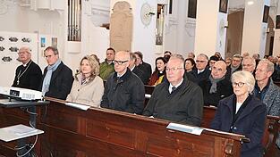 Gäste der Gedenkveranstaltung (von links): Klaus Stiegler, Michael Dreßel, Astrid Freudenstein, Walter Jonas, Franz Löffler und Ilse Danziger. Gäste der Gedenkveranstaltung (von links): Klaus Stiegler, Michael Dreßel, Astrid Freudenstein, Walter Jonas, Franz Löffler und Ilse Danziger.