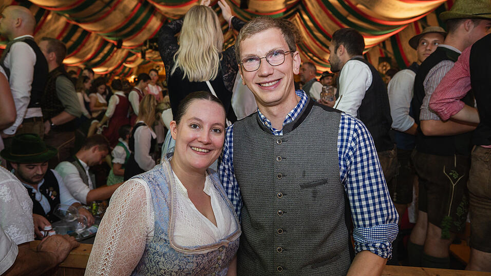 Die Partybilder vom Sonntag, 18. August, aus dem Festzelt Weckmann. Die Partybilder vom Sonntag, 18. August, aus dem Festzelt Weckmann.