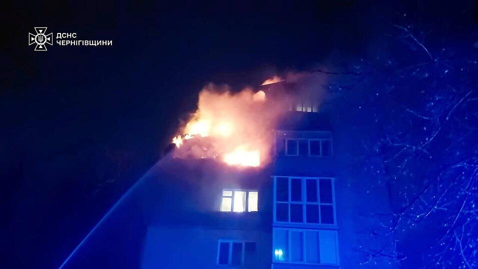 Die russischen Luftangriffe auf die Ukraine gingen auch in der Nacht weiter. (Archivfoto)