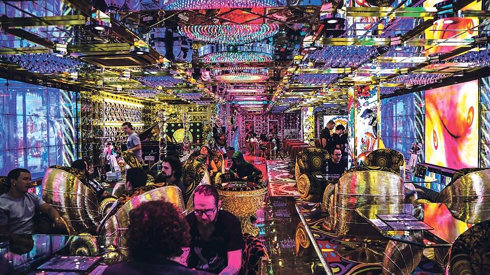 Warteraum im 'Robot Restaurant' Tokyo. Warteraum im 'Robot Restaurant' Tokyo.