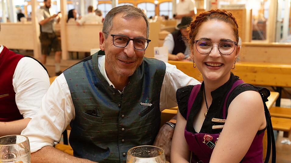 Die Partybilder vom Montag, 10. August, aus dem Festzelt Reisinger. Die Partybilder vom Montag, 10. August, aus dem Festzelt Reisinger.