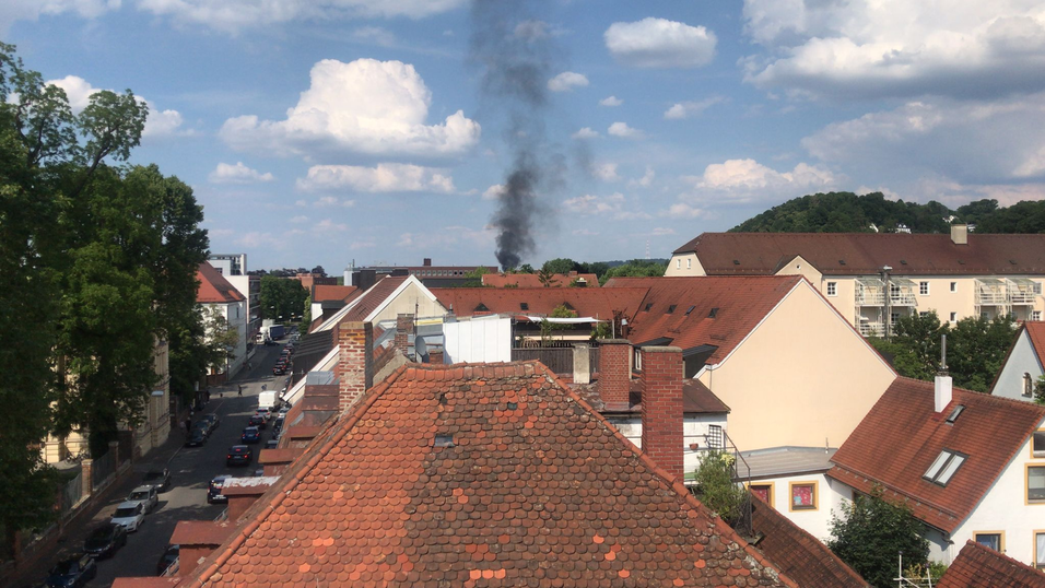 In Landshut brennt ein Dachstuhl. In Landshut brennt ein Dachstuhl.