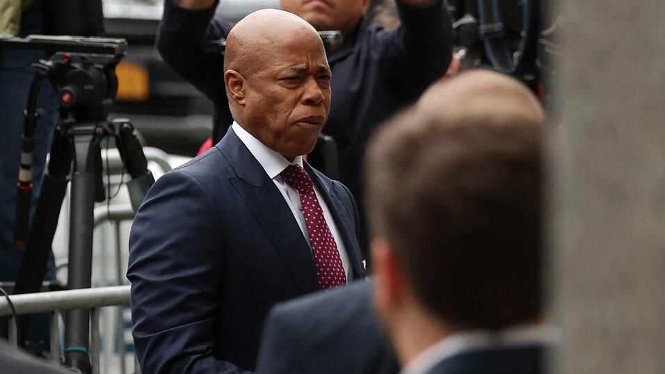 Der Bürgermeister, der für seine Wiederwahl antritt, weist die Vorwürfe gegen ihn zurück. (Archivbild) Der Bürgermeister, der für seine Wiederwahl antritt, weist die Vorwürfe gegen ihn zurück. (Archivbild)