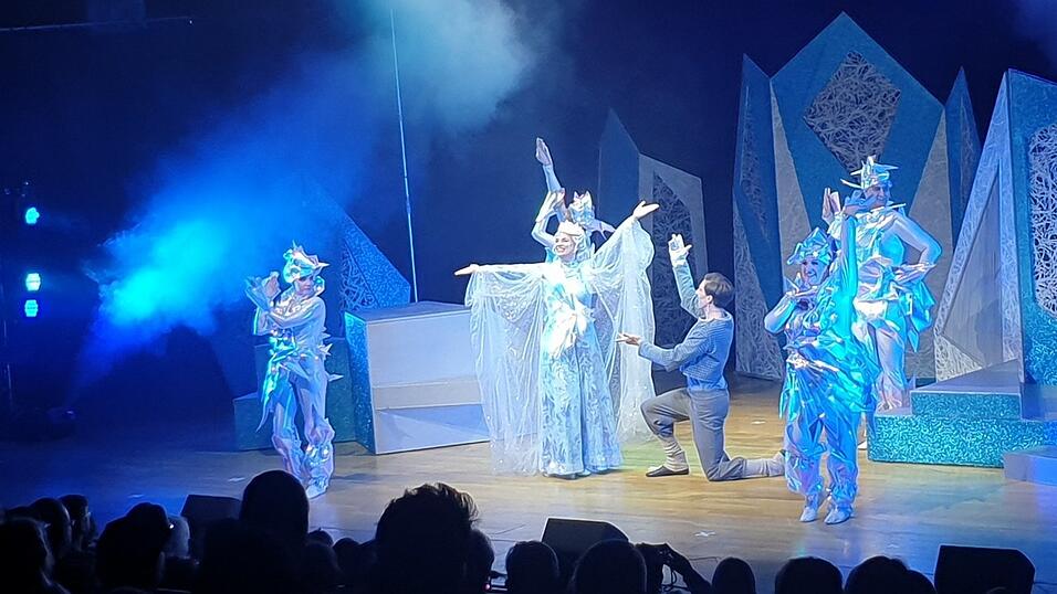 Kay ist fasziniert von der Welt der Schneek&ouml;nigin.