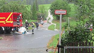 Bei dem Starkregenereignis im Jahr 2016 schaffte es der Kollerbach nicht mehr, die Wassermassen weiterzuleiten. Verbesserungen der Ablässe in den höherliegenden Wald- und Wiesenflächen erwiesen sich als sehr zielführend.