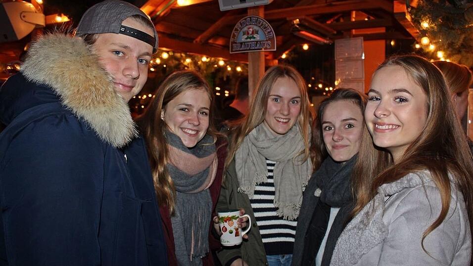 Bei einem schweren Unfall in der Gemeinde Frontenhausen sind zwei Menschen verletzt worden. Bei einem schweren Unfall in der Gemeinde Frontenhausen sind zwei Menschen verletzt worden.