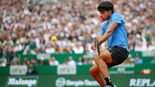 Galt neben Jannik Sinner als Topfavorit auf den Titel in Paris: Carlos Alcaraz. (Archivbild)