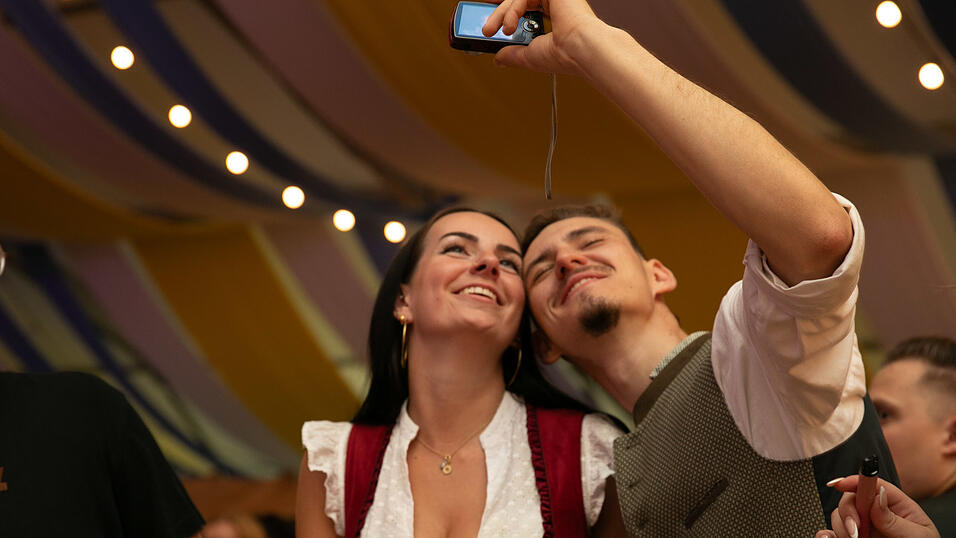 Die Partybilder vom Freitag, 15. August, aus dem Festzelt Reisinger. Die Partybilder vom Freitag, 15. August, aus dem Festzelt Reisinger.