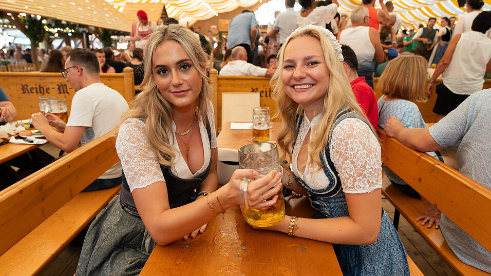 Die Partybilder vom Montag, 12. August 2024, aus dem Festzelt Nothaft. Die Partybilder vom Montag, 12. August 2024, aus dem Festzelt Nothaft.
