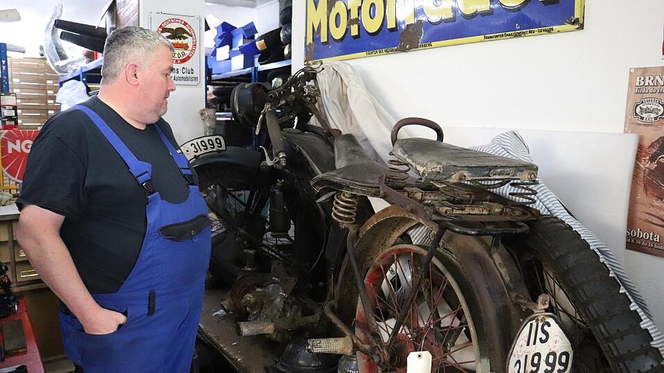 Thorsten Vogelsang mit der Wimmer aus dem Jahr 1927.