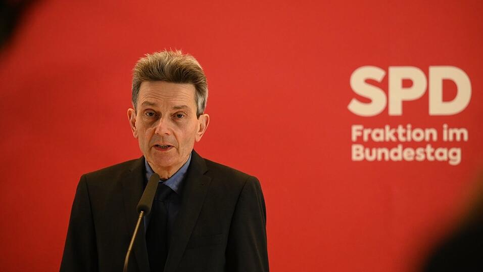 Rolf Mützenich (SPD) hält besseres Verwaltungshandeln für entscheidend.