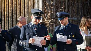 Die Festleiter trugen ihre Bitte vor.