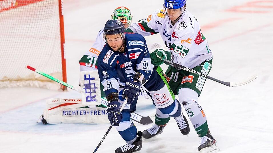 Die Straubing Tigers haben die Augsburger Panther mit 3:1 besiegt. Die Straubing Tigers haben die Augsburger Panther mit 3:1 besiegt.