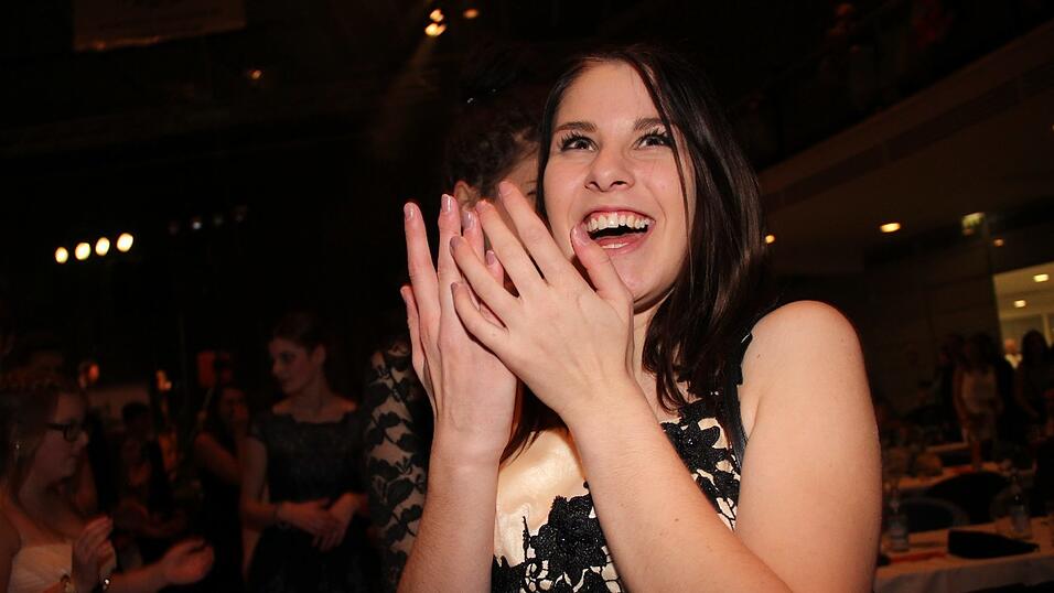 Die Bilder vom Abschlussball der Tanzschule Seidel in der Fraunhofer-Halle am 28. November. Die Bilder vom Abschlussball der Tanzschule Seidel in der Fraunhofer-Halle am 28. November.