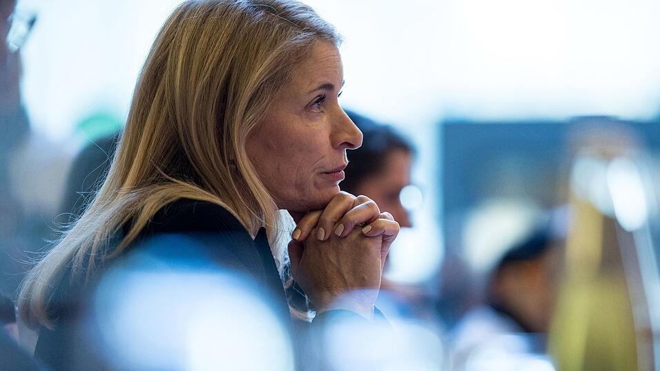 Bahn-Chefin Evelyn Palla zeigte sich betroffen von dem Zugungl&uuml;ck. Ihre Gedanken seien bei den Verstorbenen und Verletzten.