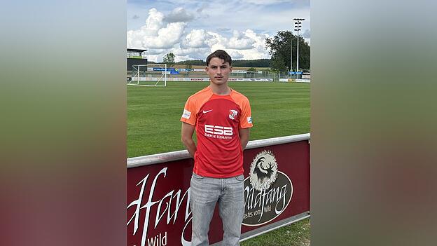 Ein neuer St&uuml;rmer f&uuml;r die 'Dorfbuam': Der 19-j&auml;hrige Fabian Hanula.