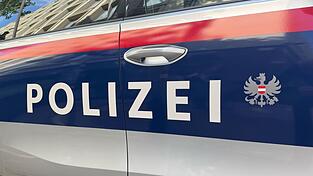 Die 64-Jährige starb noch am Tatort. (Symbolbild) Die 64-Jährige starb noch am Tatort. (Symbolbild)