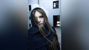 Tom Strohh&auml;cker fotografiert nach seiner Pause wieder. Das ist eins der Bilder mit Magdalena.