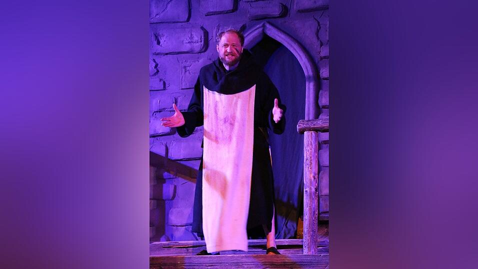 Bilder der Gruppe 'Gr&uuml;n' des Drachenstich-Festspiels.
