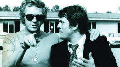 Bei den Dreharbeiten zu 'Le Mans' mit Steve McQueen 1970. Bei den Dreharbeiten zu 'Le Mans' mit Steve McQueen 1970.