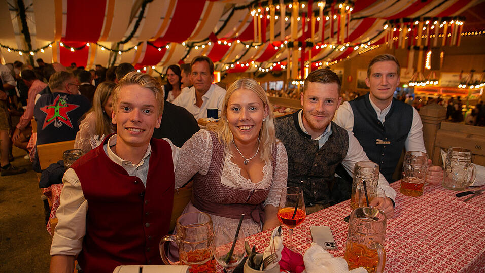 Die Partybilder von Samstag, 20. August 2022, aus dem Festzelt Krönner.