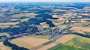 Zwischen Weihmichl (im Vordergrund) und Furth (oben links im Bild) soll die neue B299 verlaufen.